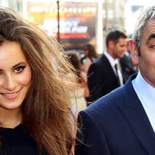 The programme ran from 1990 to 1995 in the uk, with rowan atkinson playing the lead role. Rowan Atkinson Wow Das Ist Die Schone Tochter Von Mr Bean Bunte De