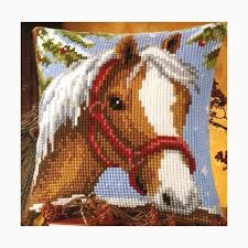 Vuoi fare o farti un bellissimo regalo natalizio per la casa? Almohada Caballo En La Nieve Ricamo Mezzo Punto Cuscini Ricamo