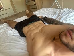 mirko di giulio| TOP 1.2% OF on X: There is enough space in the bed, are  you coming?😇⬇️ t.coKRCak0Cmlq t.coHalZChmnjW  X