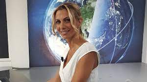 Perderlo è stata una ferita mortale per la prima volta, simona branchetti ha parlato della separazione dal marito carlo longari e ha ammesso che è stata una &quot;ferita mortale&quot;. Simona Branchetti Eta Altezza Peso Ex Marito Collega Fidanzato Vip Figli