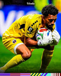 Vozinha, na verdade, se chama Josimar, em homenagem ao lateral-direito  brasileiro que jogou a Copa do Mundo de 1986. O goleiro de Cabo Verde foi  criado pelos av&oacute;s. Por isso, ganhou o