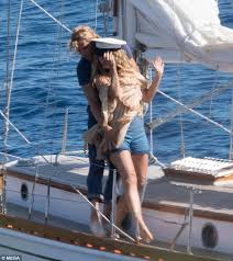 It is her last day playing duplicitous, ambitious eve harrington (opposite gillian anderson in the. Lily James And Josh Dylan Perform For Mamma Mia 2 Filming Express Digest