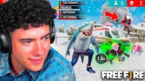 CONSEGUÍ LLEGAR ala MÁXIMA ALTURA con +100 PAREDES😲 GLOO en FREE FIRE  *ÉPICO*//ROLDAN RM21//