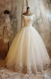 Jun 02, 2021 · cathy lugner hat sich die brustimplantate entfernen lassen, weil sie an der breast implant illness litt. Kleid Carmen Ausschnitt Hochzeit 3989ed