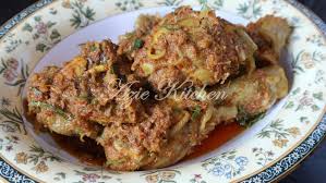 These days, beef is commonly used instead. Rendang Pedas Ayam Bonda Mertua Yang Sangat Sedap Azie Kitchen