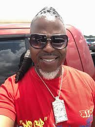 Everett Webb's Instagram, Twitter & Facebook