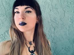 Renee Piazza pointed out this nail polish to me when we were at Rite Aid  today- an all vegan brand! 🌱