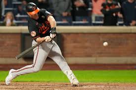 Alonso ties it in 9th with 300th homer and Orioles beat Mets 7-5 in 11 on Mayo's inside-the-parker
