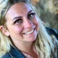 Bernadette Leone's Instagram, Twitter & Facebook