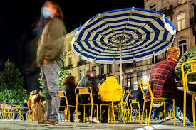 Le certificat covid belge sera accessible via l'app covidsafe.be, une application dont le lancement est prévu au plus tôt le 17 juin, rapporte l'echo mercredi. Brussels Lifts 10 Pm Curfew Imposes Ban On Gatherings From Midnight On 8 May