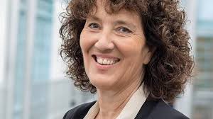 Neue Präsidentin, neue Strategie: Pro Senectute Kanton Bern stellt die  Weichen für die Zukunft