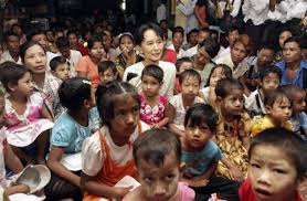 2 374 434 · обсуждают: Suu Kyi Offers Compassion To Hiv Aids Victims