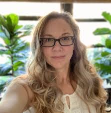 Stefanie Paul's Instagram, Twitter & Facebook