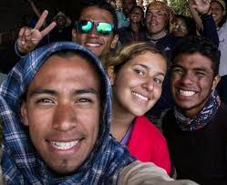 Voy por la presa ,jeje en el blanco no hay nada ,solo puntos, pero en la  presa está el sustento