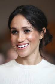 Watch Meghan Markle contemplate buying chips in an old commercial