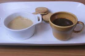 Uova a colazione quella di mangiare le uova a colazione è un'abitudine tipica anglosassone, del tutto assente in italia, perchè a noi ma sapevate che le uova a colazione sono consigliate dai nutrizionisti, addirittura anche a chi segue una dieta ipocalorica? Colazione Energizzante Uovo Sbattuto Al Caffe Icappuccino La Colazione Che Racconta L Italia