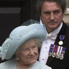 Red Button: Spirit of Coventry-raised butler to Queen Mother still haunting  Royal family