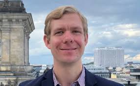 Musk critics want New York State to get tough with Tesla