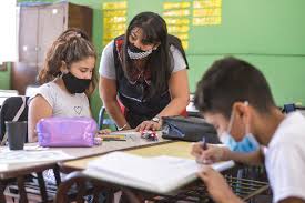 La provincia de buenos aires está evaluando la posibilidad de volver a las clases presenciales a partir del lunes, según vaya bajando la curva de contagios. Desde El Inicio De Las Clases Presenciales Se Quintuplicaron Los Casos De Covid Segun Salud De La Provincia De Buenos Aires Diario Con Vos