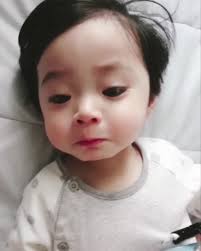 Poor my rowoon 🥺 #leerowoon #babyrowoon #leerowoonbaby #fypシ#foryou  #foryourpage #tiktokindonesia #korea #baby