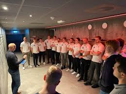 Fangene på fortet i oslo har 45 forskjellige celler med ulike oppgaver som skal løses, dette er ett perfekt sted og booke inn utdrikningslaget. Velkommen Til Bergens Raeste Aktivitet Fangene Pa Fortet