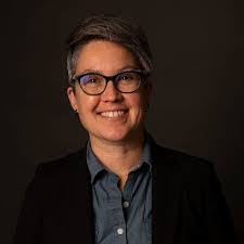 Amanda Mclean's Instagram, Twitter & Facebook