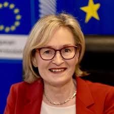 Gemma Costello (@gemmamcostello)