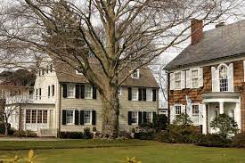 Variations in the height, width, and roof style of the porch account for the subtypes. Pictures Of Colonial Revival And Neocolonial Houses