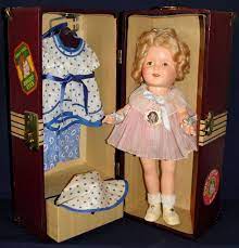 Vind fantastische aanbiedingen voor vintage shirley temple doll. Amazing Near Mint 1930 S 13 Shirley Temple Doll W Wardrobe And Trunk Shirley Temple Antique Dolls Vintage Paper Dolls