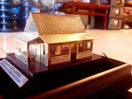 Rumah adat betawi modern ini memilki ukuran yang cukup luas baik untuk bangunan rumah maupun area halamannya. Miniatur Rumah Adat Betawi Kebaya Fans Kerajinan Unik ÙÙŠØ³Ø¨ÙˆÙƒ