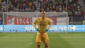 Tap on a player to see more details about their club, height, age or contract. Fifa 20 Die Besten Torhuter Talente Esport Efootball Bildergalerie Kicker