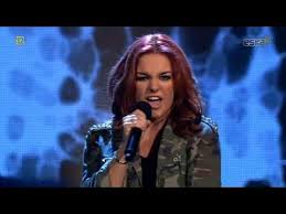 Czeski odpowiednik utworu to touzim. Kilerskie Karaoke Ewa Farna Ewakuacja Youtube