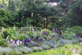 Brandywine Cottage Featured Inside The Layered Garden By David L Culp Photo Credit Rob Cardillo Beautiful Gardens Garden Flowers Perennials Plants