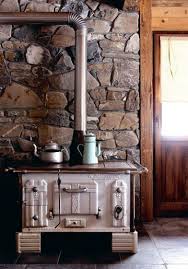 Portes Du Soleil Des Chalets De Charme Au Coeur Des Alpes Vieux Four Poele Antique Chalet Rustique