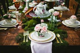 Rustikale Country Hochzeit Ideen Fur Alice Im Wunderland Alice Im Wunderland Hochzeit Alice Im Wunderland Hochzeit Wald