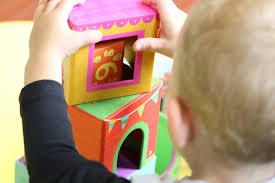 The array of high quality children's products includes toys, books, hobbies, crafts, clothes, shoes, and sporting goods. Haus Fur Kinder Oselstr 39