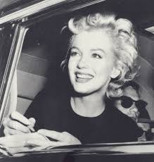 Открыть страницу «marilyn monroe» на facebook. Girl Beautiful Marilyn Monroe Smile Nice Superstar Love