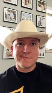 Justin Straw's Instagram, Twitter & Facebook