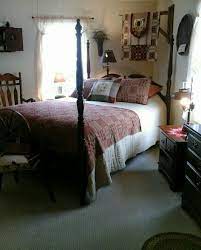 Or you can go big with a wall painted with. 210 Primitive Bedrooms Ideas In 2021 Primitive Bedroom Primitive Decorating Primitive Decorating Country