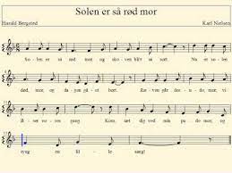 Solen Er Sa Rod Mor Youtube