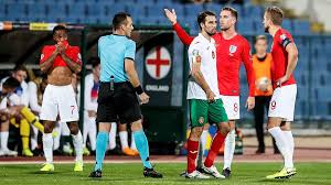 Racism in association football is the abuse of players, officials, and fans because of their skin colour, nationality, or ethnicity. Rassismus Skandal Gegen England Fa Fordert Untersuchung Durch Die Uefa Sterling Bulgarien Tut Mir Leid Sportbuzzer De