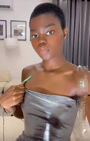 Eket why is this little damsel girl trending...