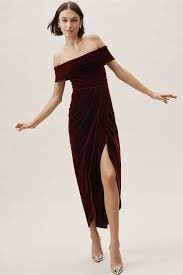 However, if you're in warmer climates such as the american midi dresses are ideal for every winter wedding you'll attend. Winter Wedding Guest Outfits You Can Shop Right Now