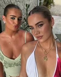 Ashleigh Neale (@ashleigh_neale) • Instagram photos and videos