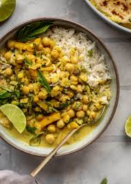Basil Chickpea Curry - 20 Minute Basil Chickpea Coconut Curry ...