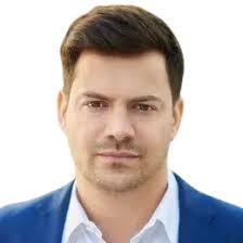 Peter Bradian Acquires Single Family Home In