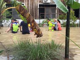 Balai polis balik pulau is here to serve you, check their contact details such as phone number, website and email here in this page. Banjir Sekitar Balik Pulau Mohon Kepada Balai Polis Balik Pulau ÙÙŠØ³Ø¨ÙˆÙƒ