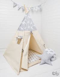 Te esperan coches, camiones, minions, peluches y muñecas. Kids Tent Teepee Set My Deer Grey Cozydots Com Decoracion Para Ninos Cosas De Ninos Decoracion Infantil
