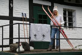 130 cm x 170 cm. Pad Home Design Skier Decke Kuschelig Fein Weich Skier Sport Piste Gemutlich