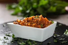 Apare în mancaruri cu legume si zarzavaturi. ZacuscÄƒ De Ciuperci ReÈ›etÄƒ BunÄƒ Ca La Mama AcasÄƒ